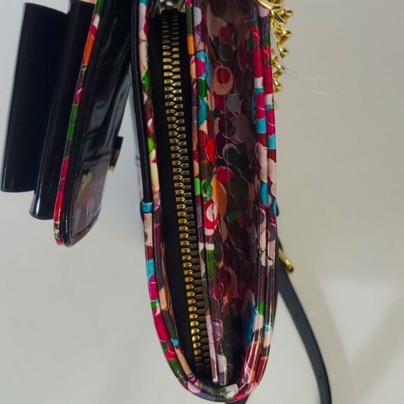BETSY JOHNSON Bag Crossbody Xodanie Rainbow Patent Leather Bow Multicolor - Picture 7 of 10